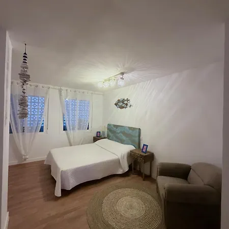 Your Oceanfront Retreat In Apartamento *