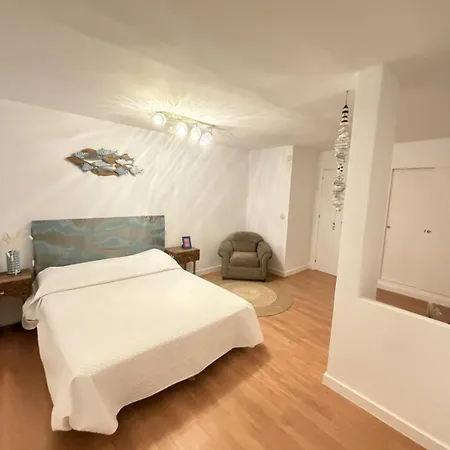 Apartamento Your Oceanfront Retreat In Torrevieja