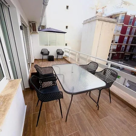 Your Oceanfront Retreat In Apartamento *
